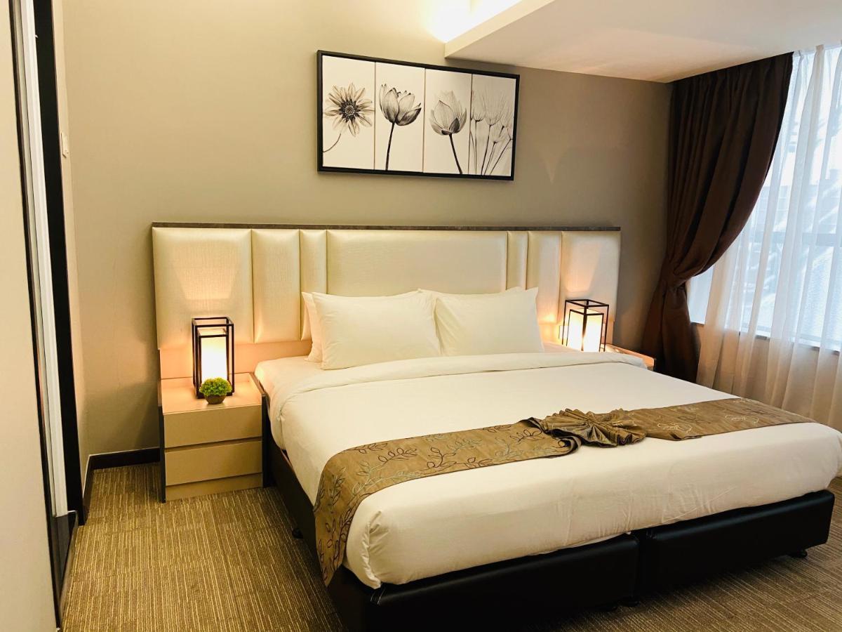 Glex Hotel Signature Johor Bahru Esterno foto