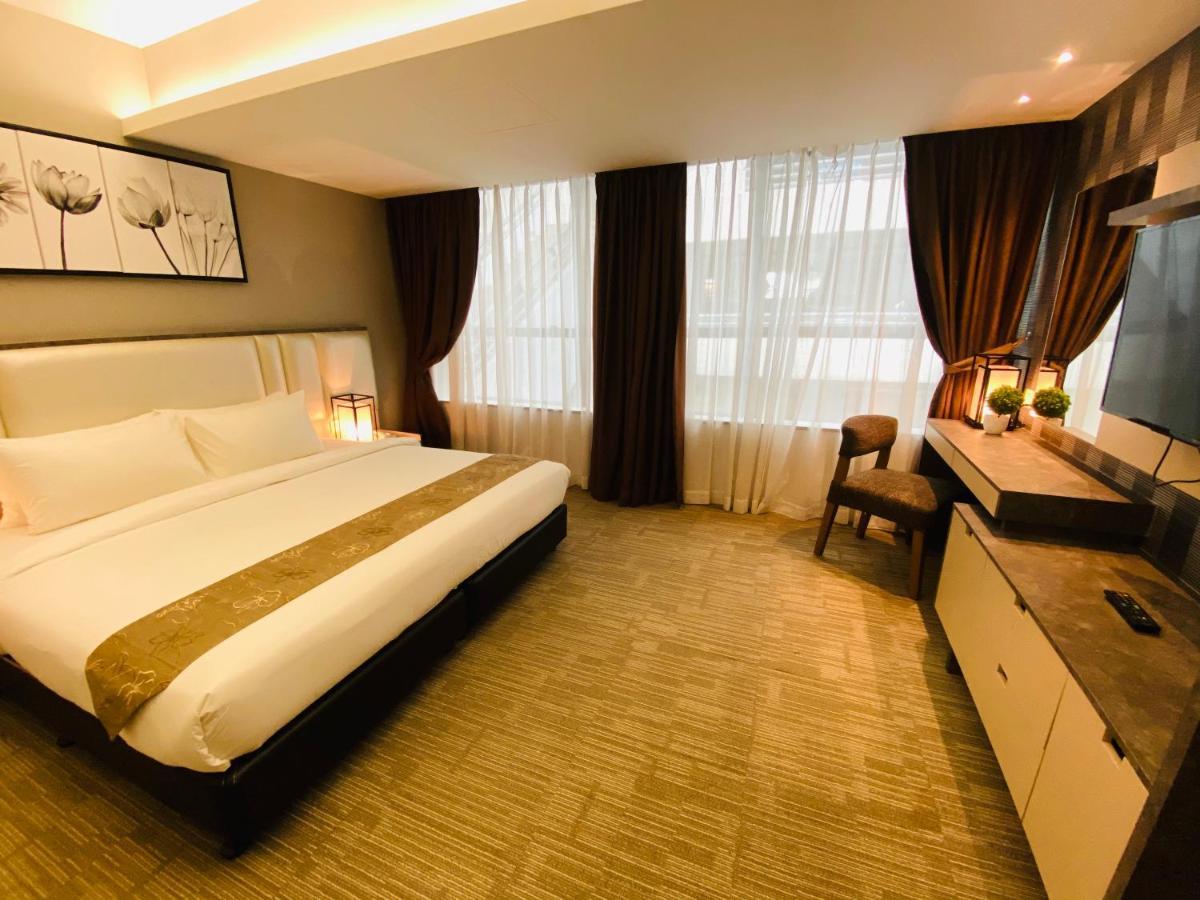 Glex Hotel Signature Johor Bahru Esterno foto