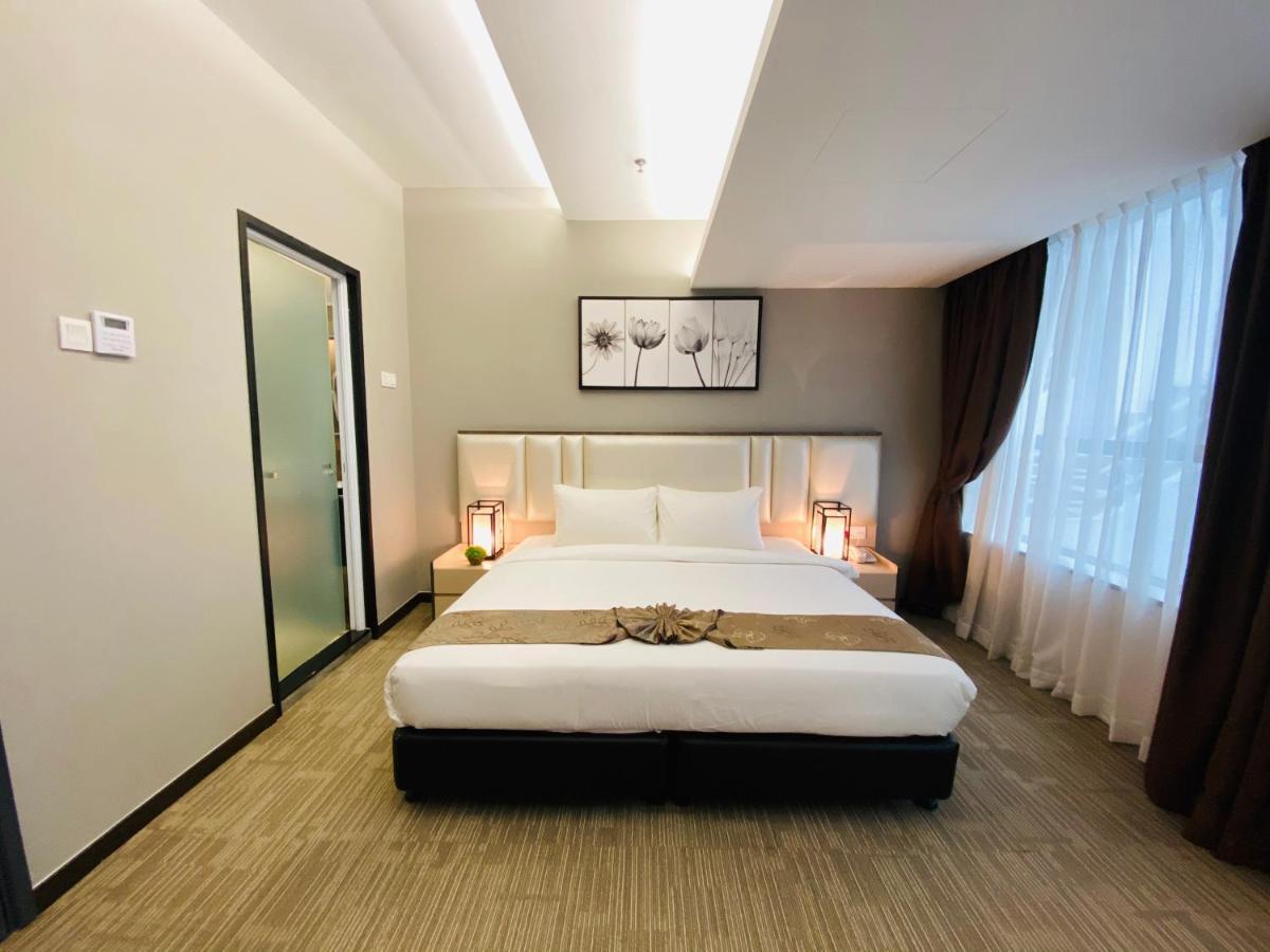 Glex Hotel Signature Johor Bahru Esterno foto