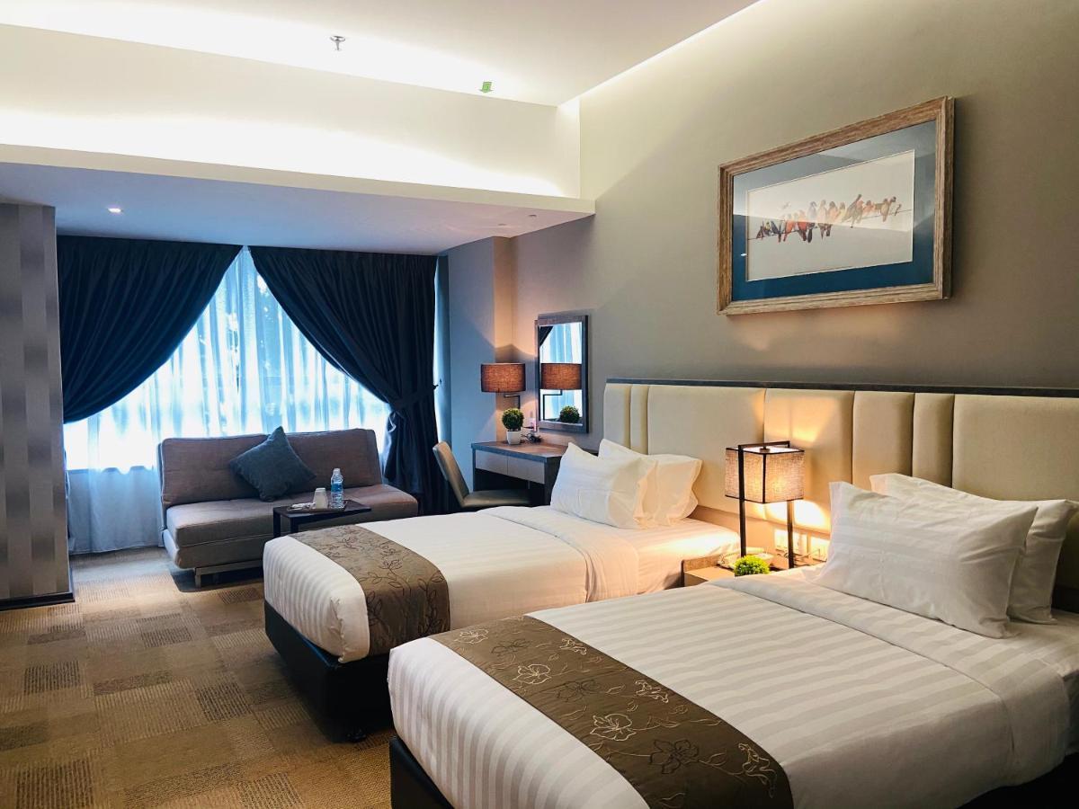Glex Hotel Signature Johor Bahru Esterno foto