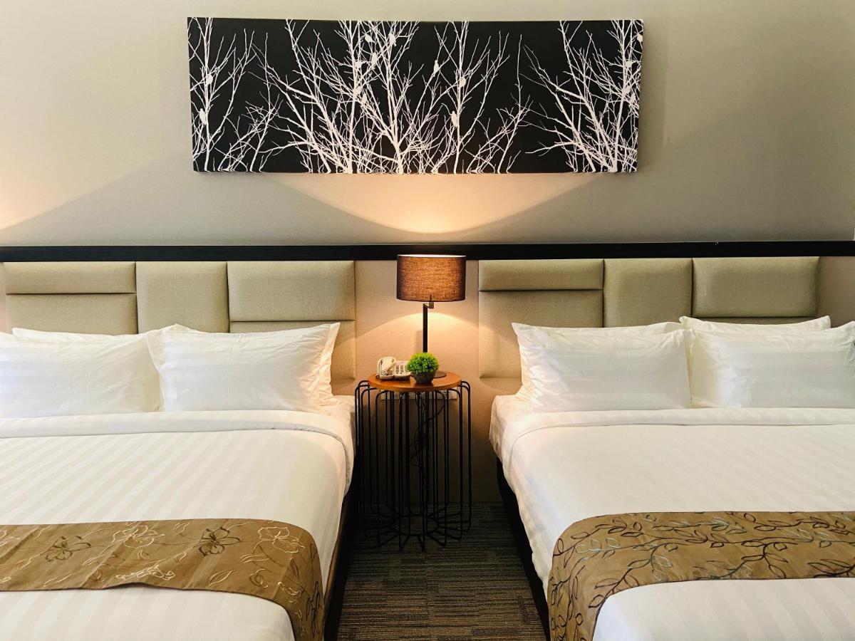 Glex Hotel Signature Johor Bahru Esterno foto