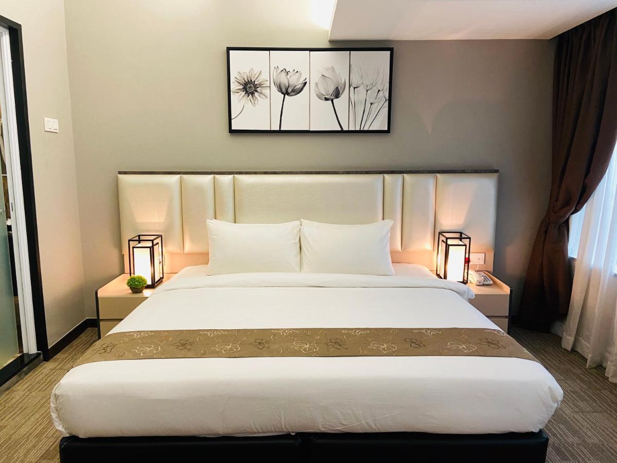 Glex Hotel Signature Johor Bahru Esterno foto