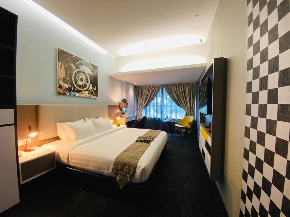 Glex Hotel Signature Johor Bahru Esterno foto