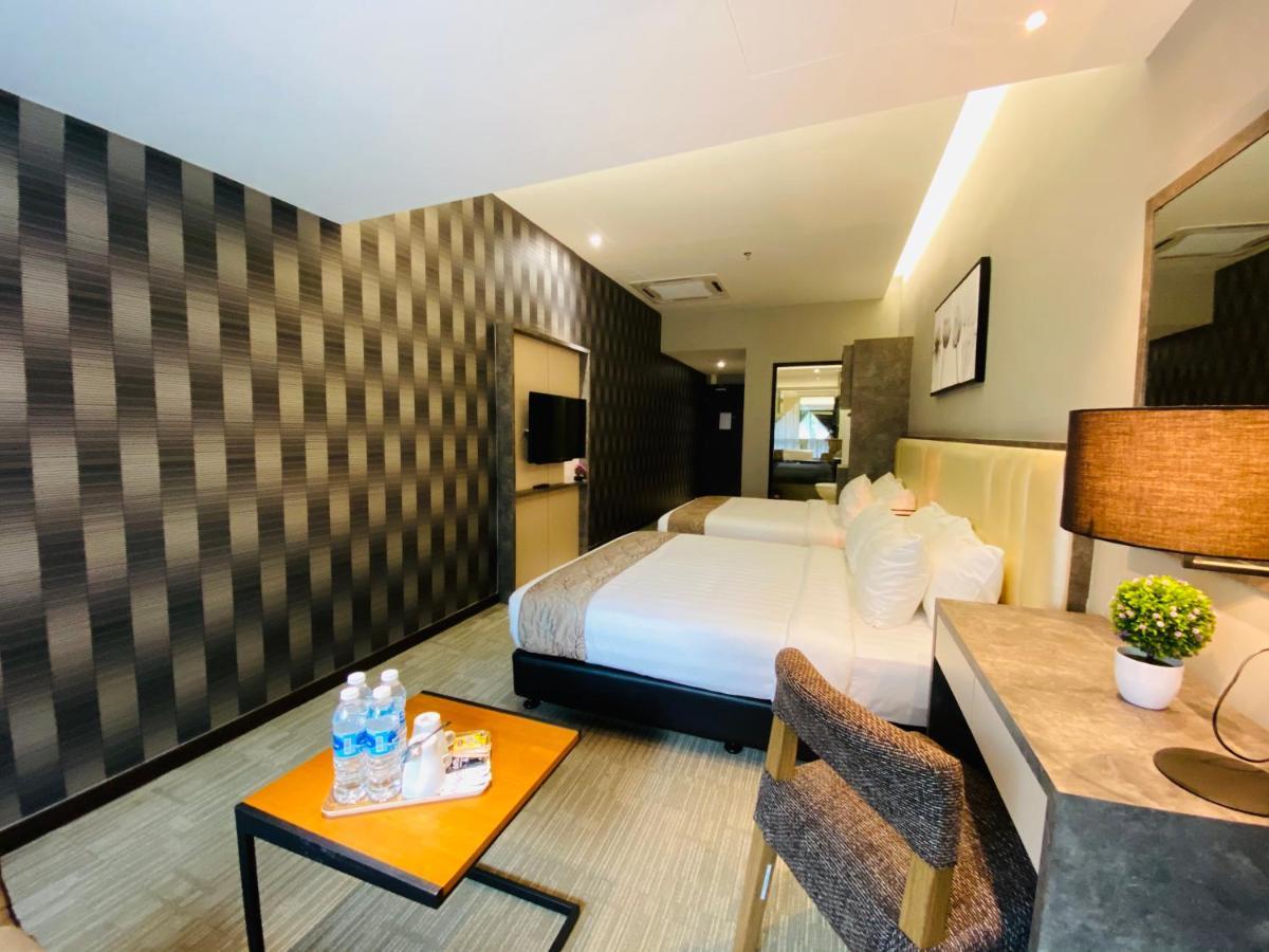 Glex Hotel Signature Johor Bahru Esterno foto