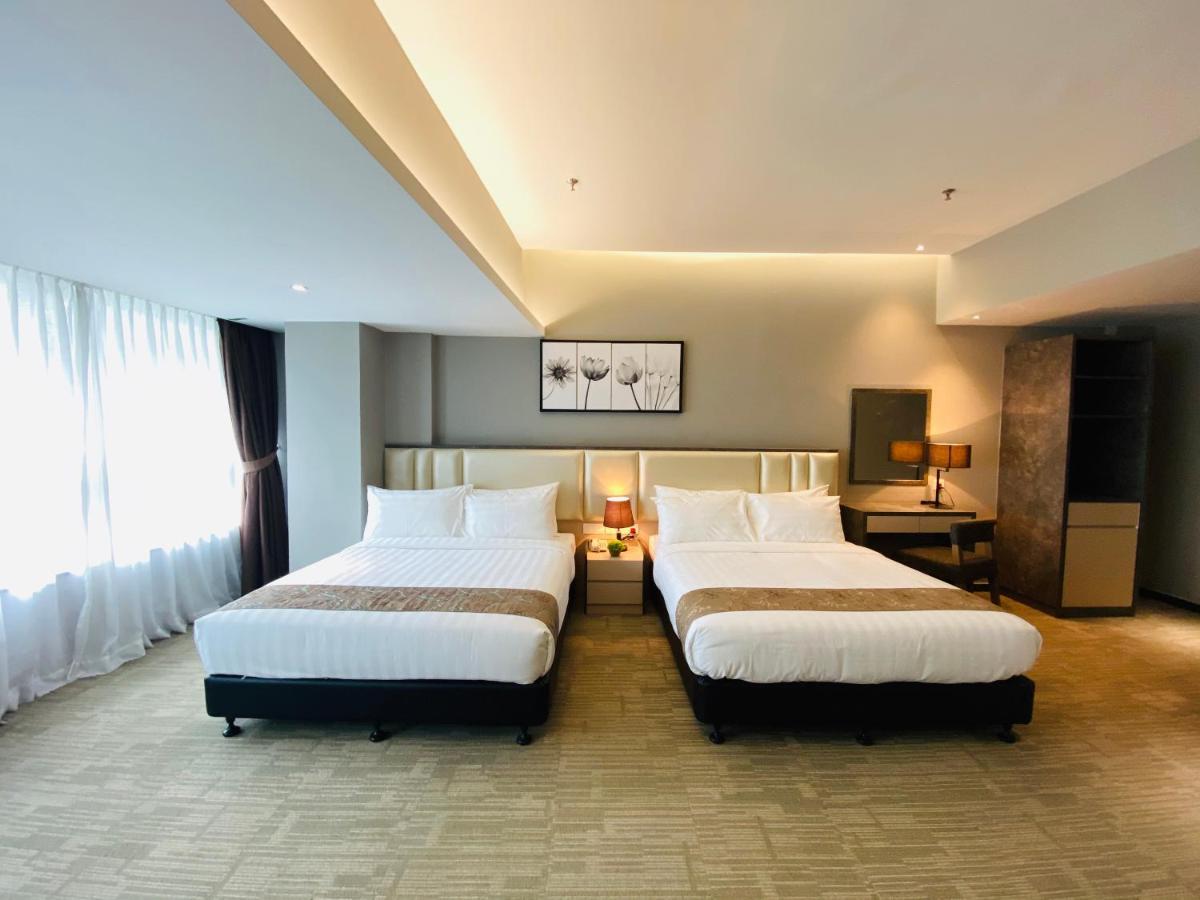 Glex Hotel Signature Johor Bahru Esterno foto