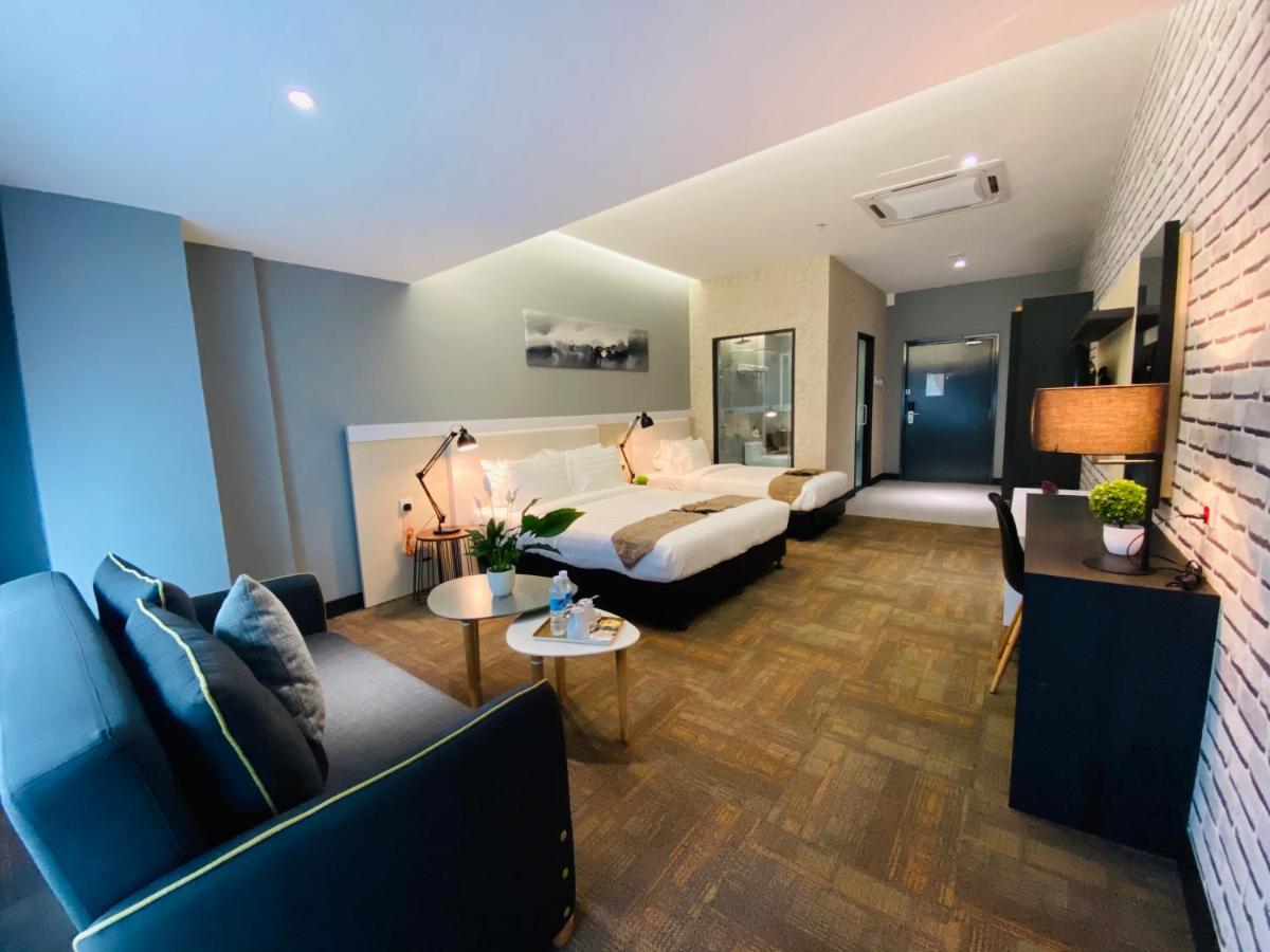 Glex Hotel Signature Johor Bahru Esterno foto
