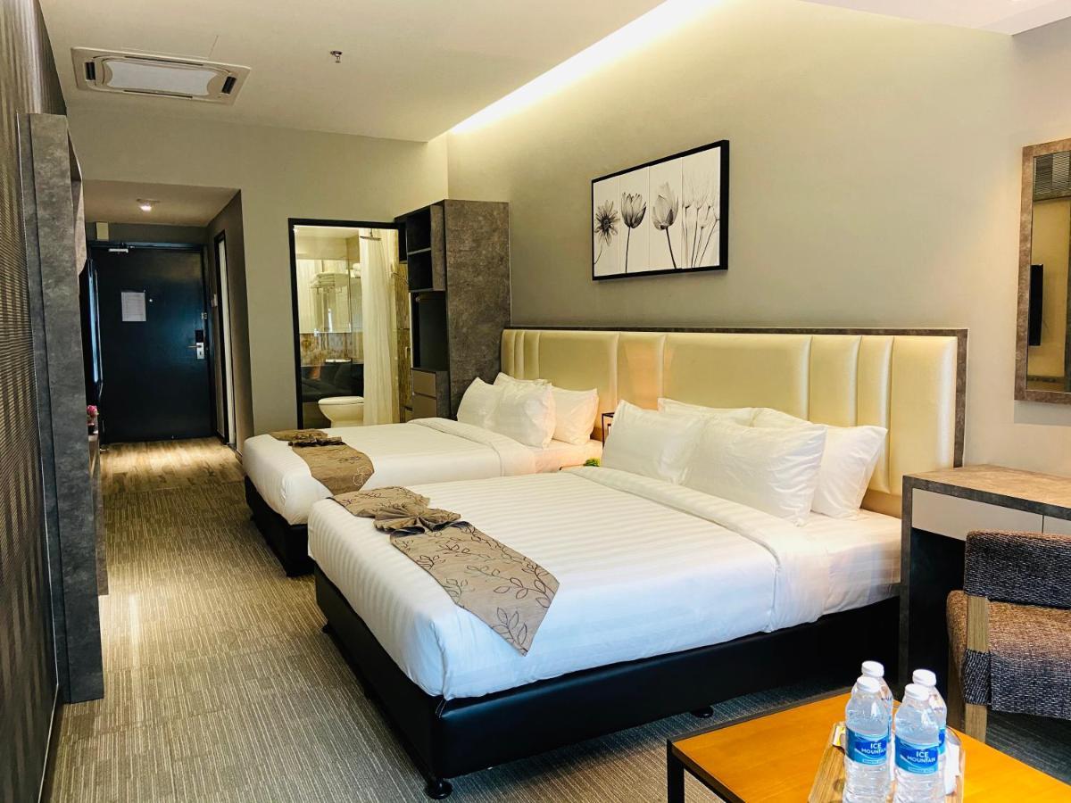 Glex Hotel Signature Johor Bahru Esterno foto