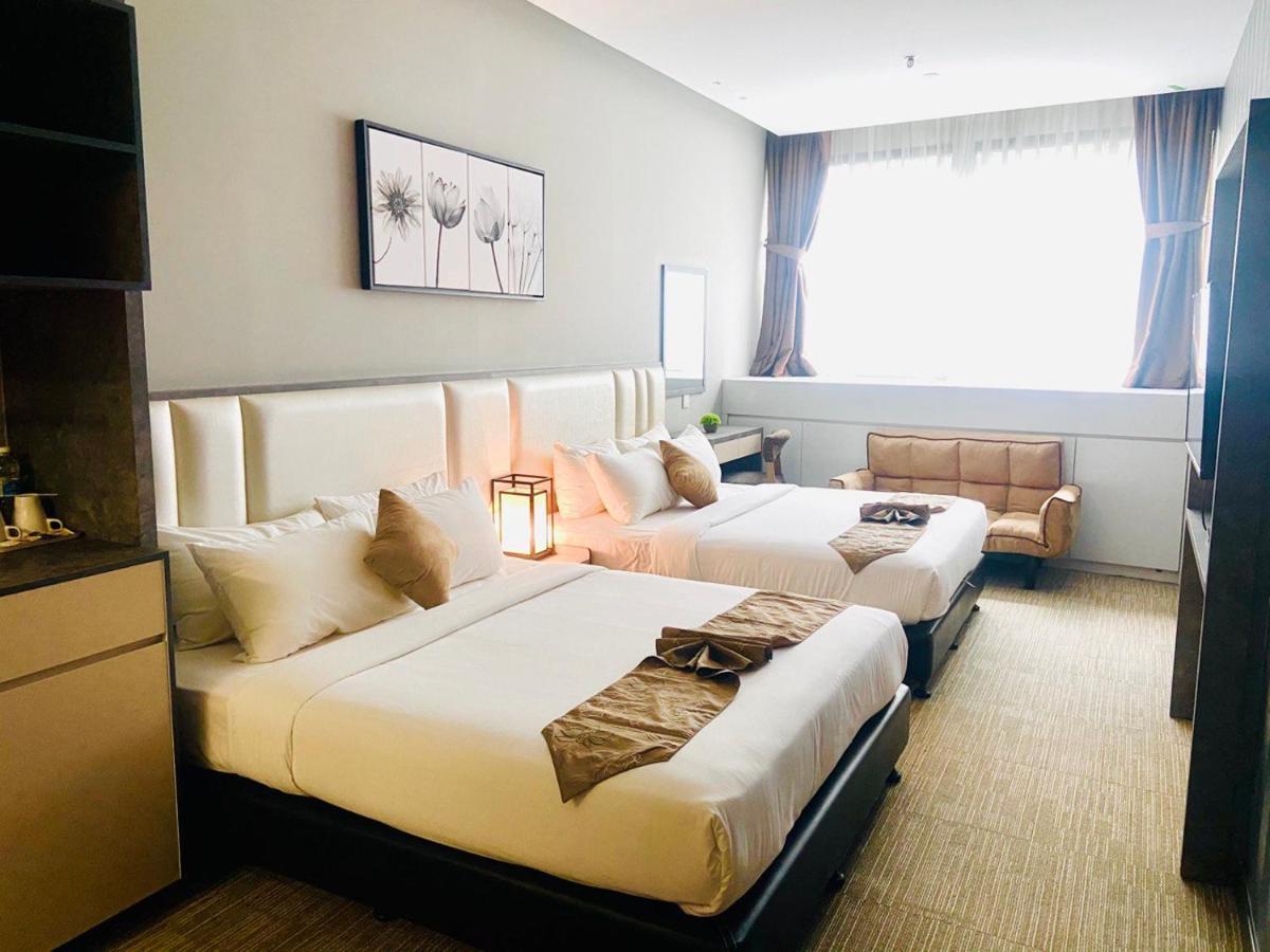 Glex Hotel Signature Johor Bahru Esterno foto