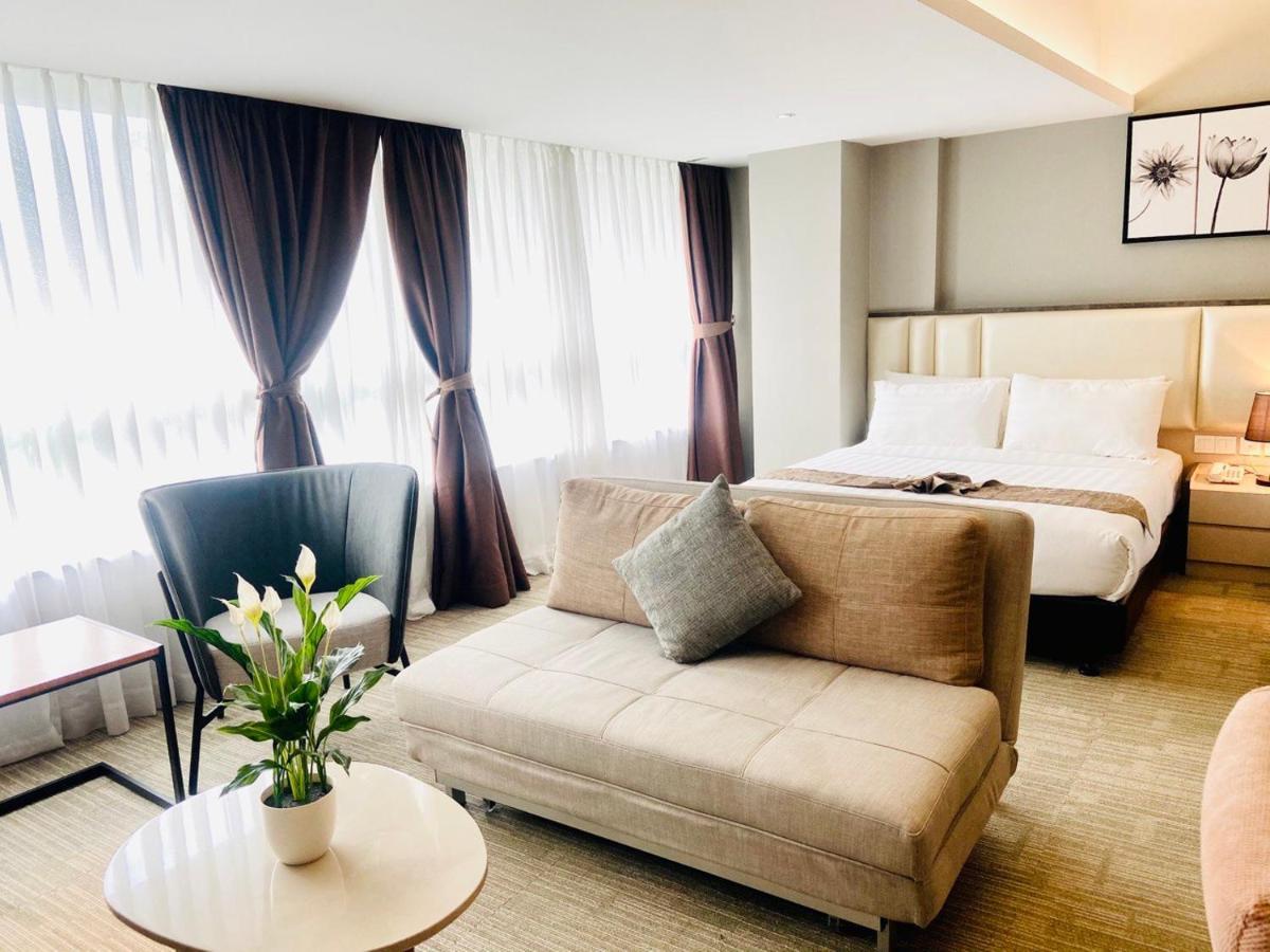 Glex Hotel Signature Johor Bahru Esterno foto