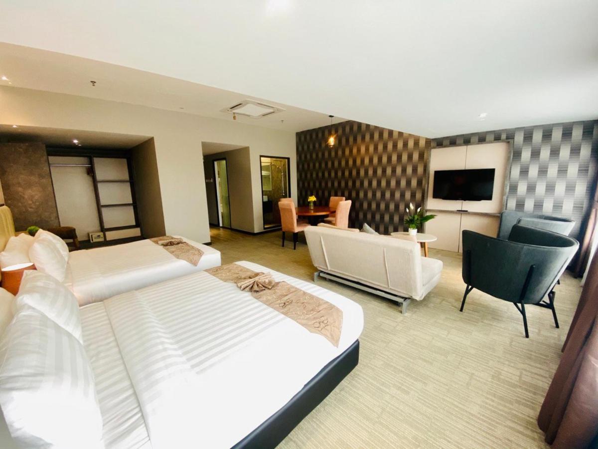 Glex Hotel Signature Johor Bahru Esterno foto