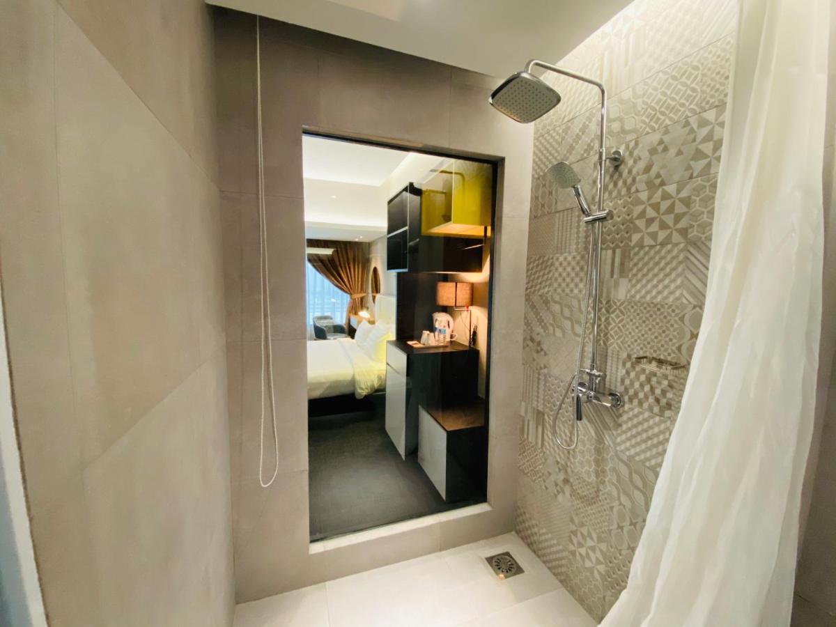 Glex Hotel Signature Johor Bahru Esterno foto