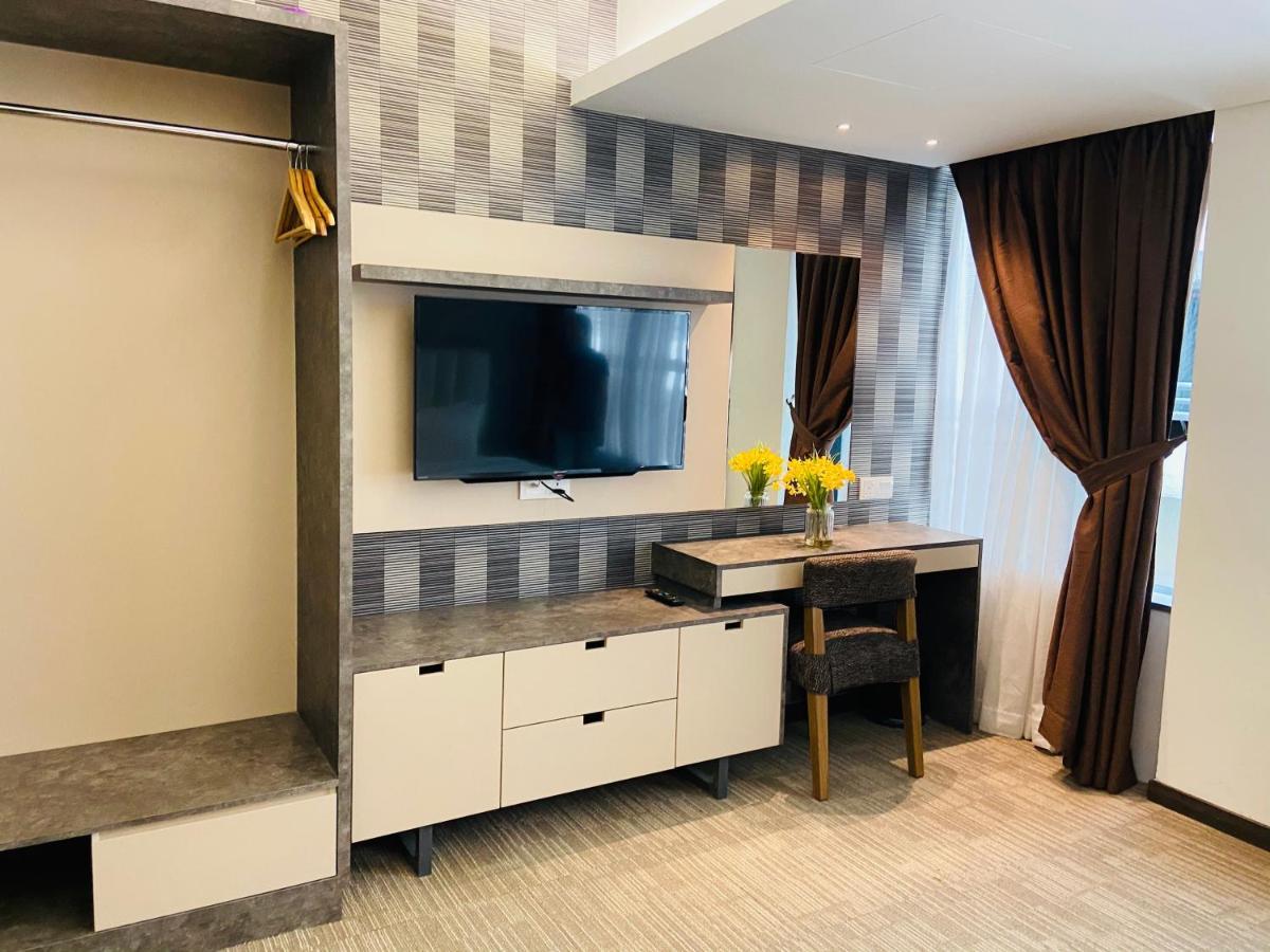 Glex Hotel Signature Johor Bahru Esterno foto